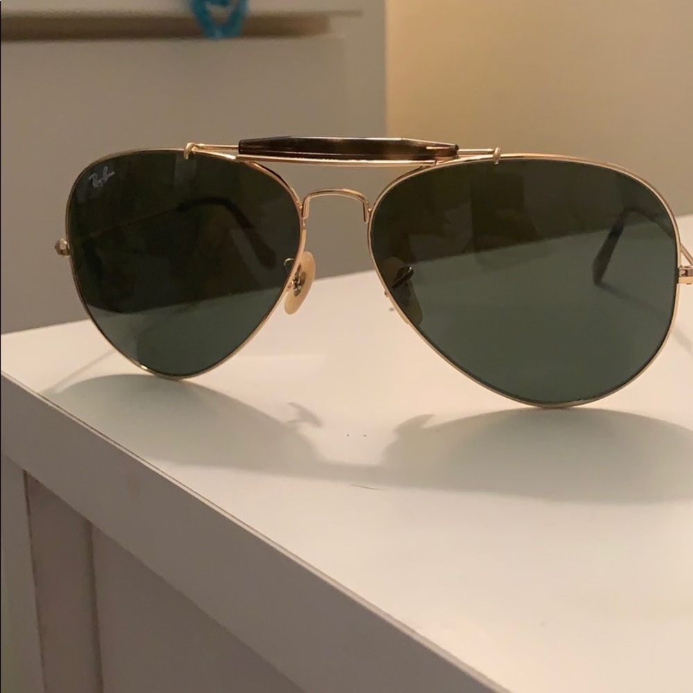 RAY BAN AVATOR OUTDOORSMEN never worn!!!